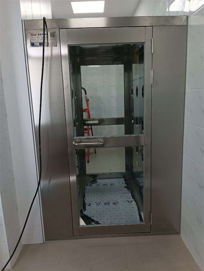 電子廠雙人雙吹風淋室安裝